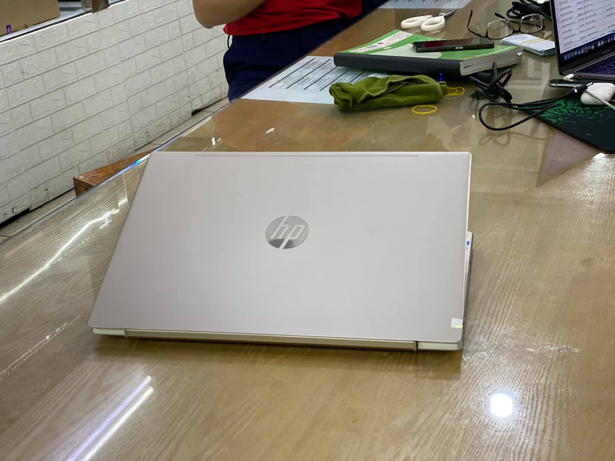 Laptop HP Pavilion 15-cs3008TU 8QP02PA.jpg